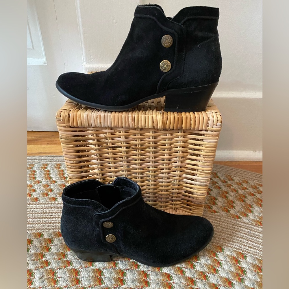 SAM EDELMAN Black Suede Ankle Bootie Brass Buttons zippered. Size 6.5
